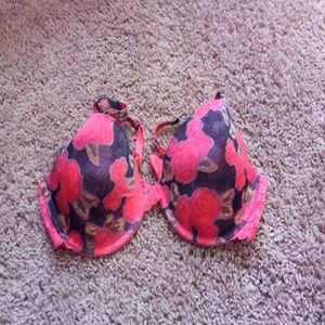 Lightly lined bra
